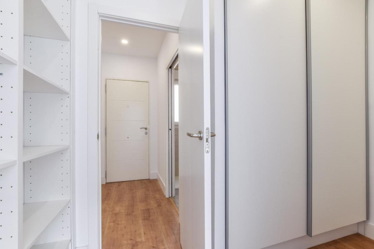Apartamentos Reformados En Metro Pacifico Alquiler Temporal Madrid Exteriör bild