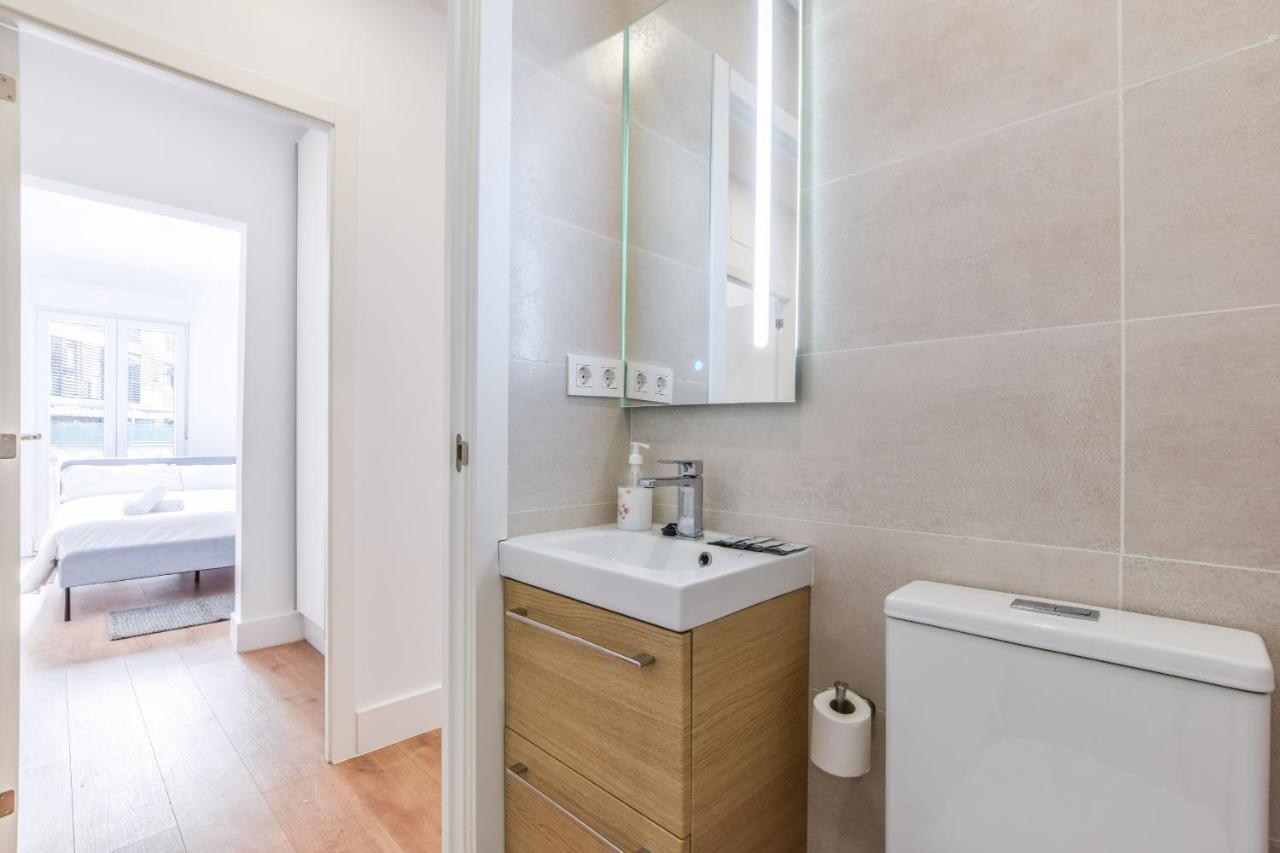 Apartamentos Reformados En Metro Pacifico Alquiler Temporal Madrid Exteriör bild