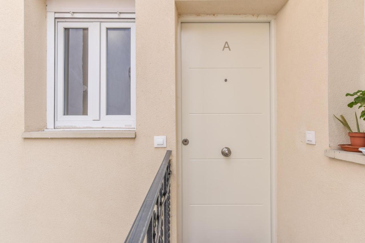Apartamentos Reformados En Metro Pacifico Alquiler Temporal Madrid Exteriör bild