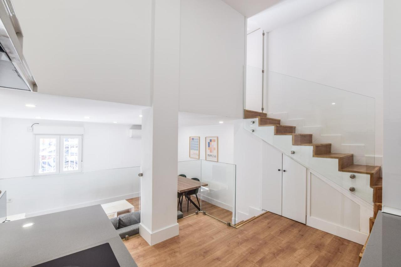 Apartamentos Reformados En Metro Pacifico Alquiler Temporal Madrid Exteriör bild