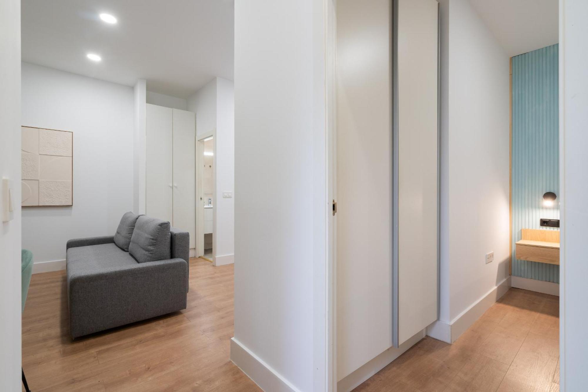 Apartamentos Reformados En Metro Pacifico Alquiler Temporal Madrid Exteriör bild