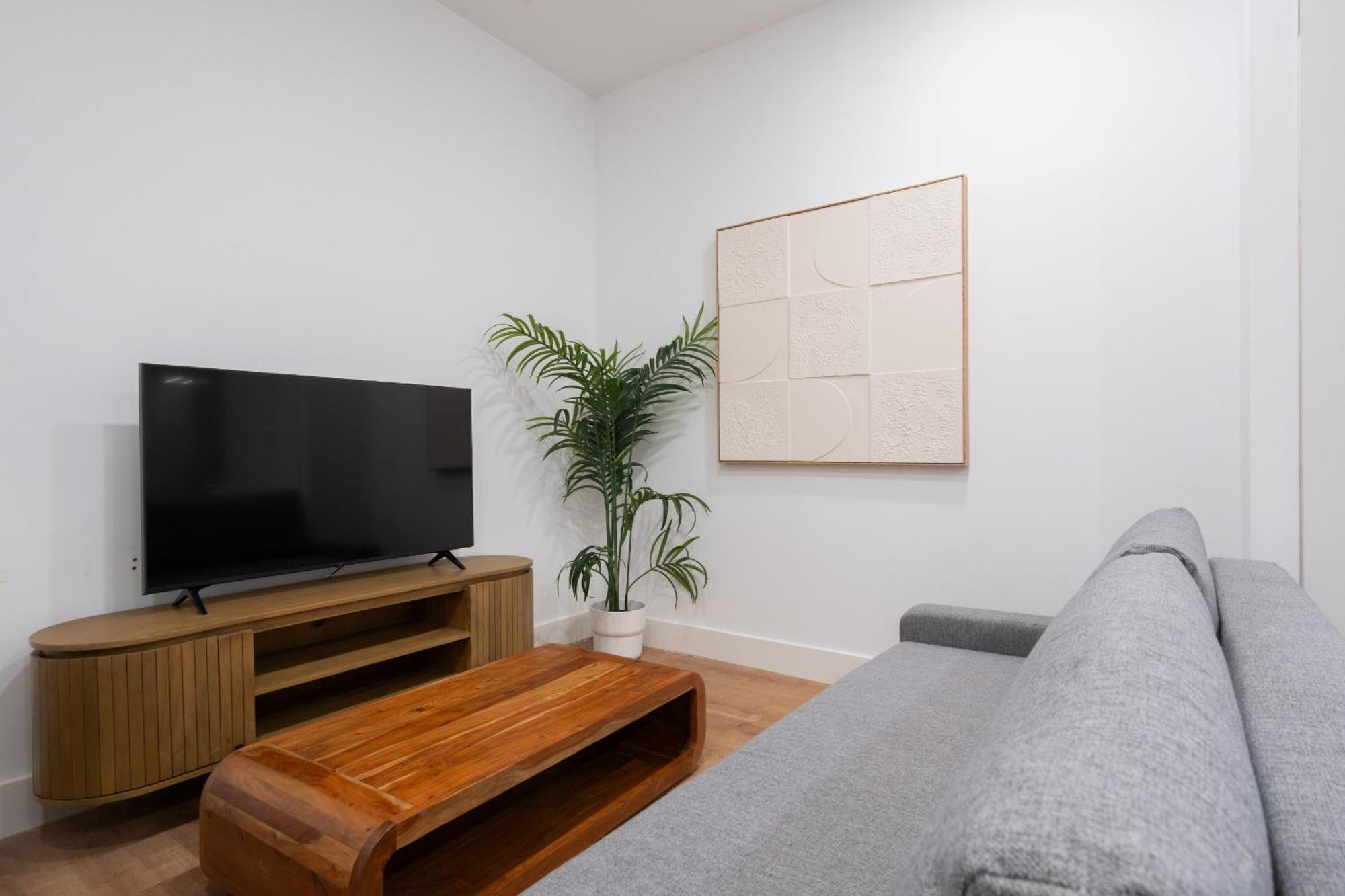 Apartamentos Reformados En Metro Pacifico Alquiler Temporal Madrid Exteriör bild